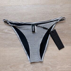 Triangl Bikini Bottoms Medium NWT